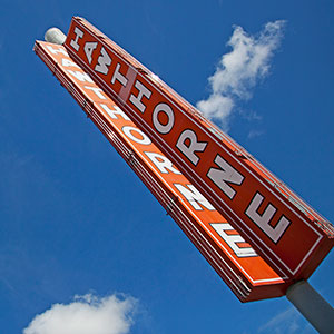 Hawthorne road sign