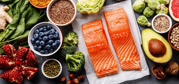 Brain power foods: Green veggies, salmon, berries, grains.
