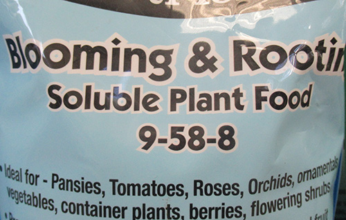 blooming and rooting soluble plant food 9-28-8