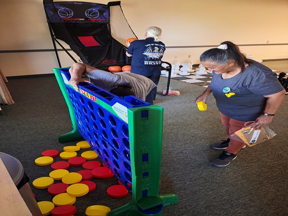 4-h kids playing games